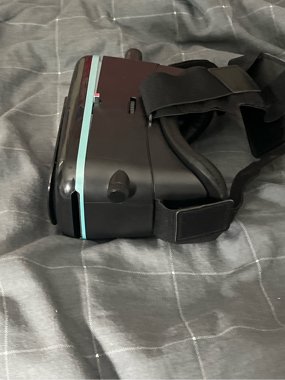 ReTrak Utopia 360 VR Headset With Bluetooth Controller Android iPhone - Picture 2 of 9